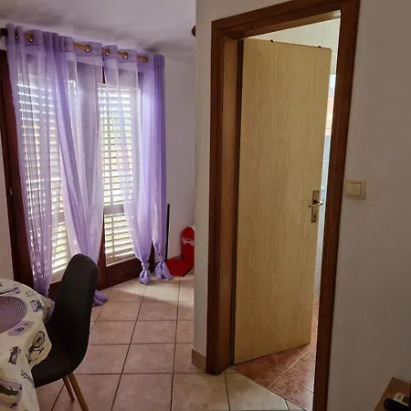 Family Pikolo Appartement Sveti Filip i Jakov