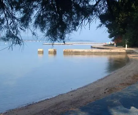Family Pikolo Apartmán Sveti Filip i Jakov